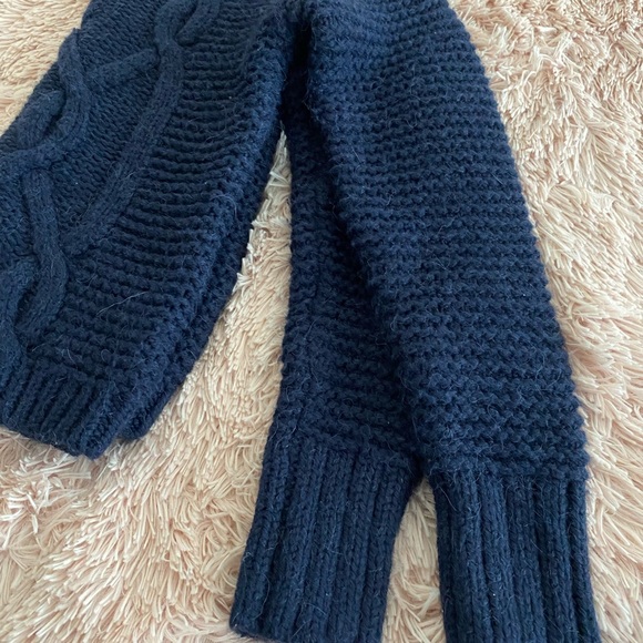 GAP mock navy cable knit sweater - Picture 6 of 8